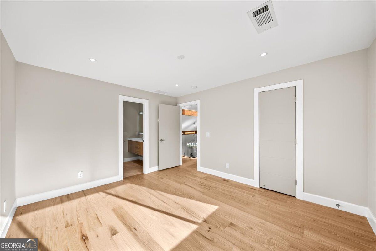250 Bruton Way Property Photo 31