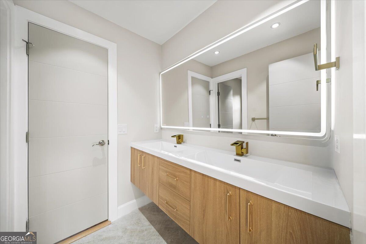 250 Bruton Way Property Photo 33