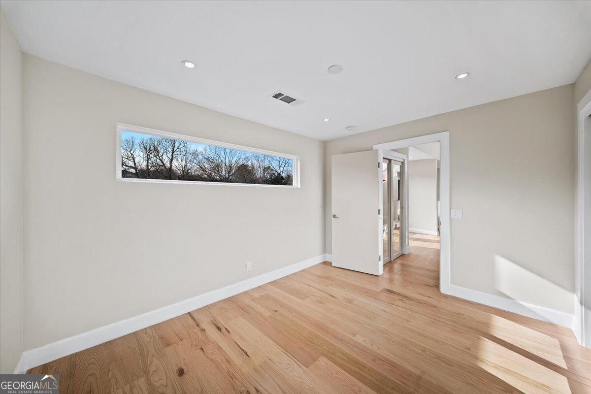 250 Bruton Way Property Photo 36