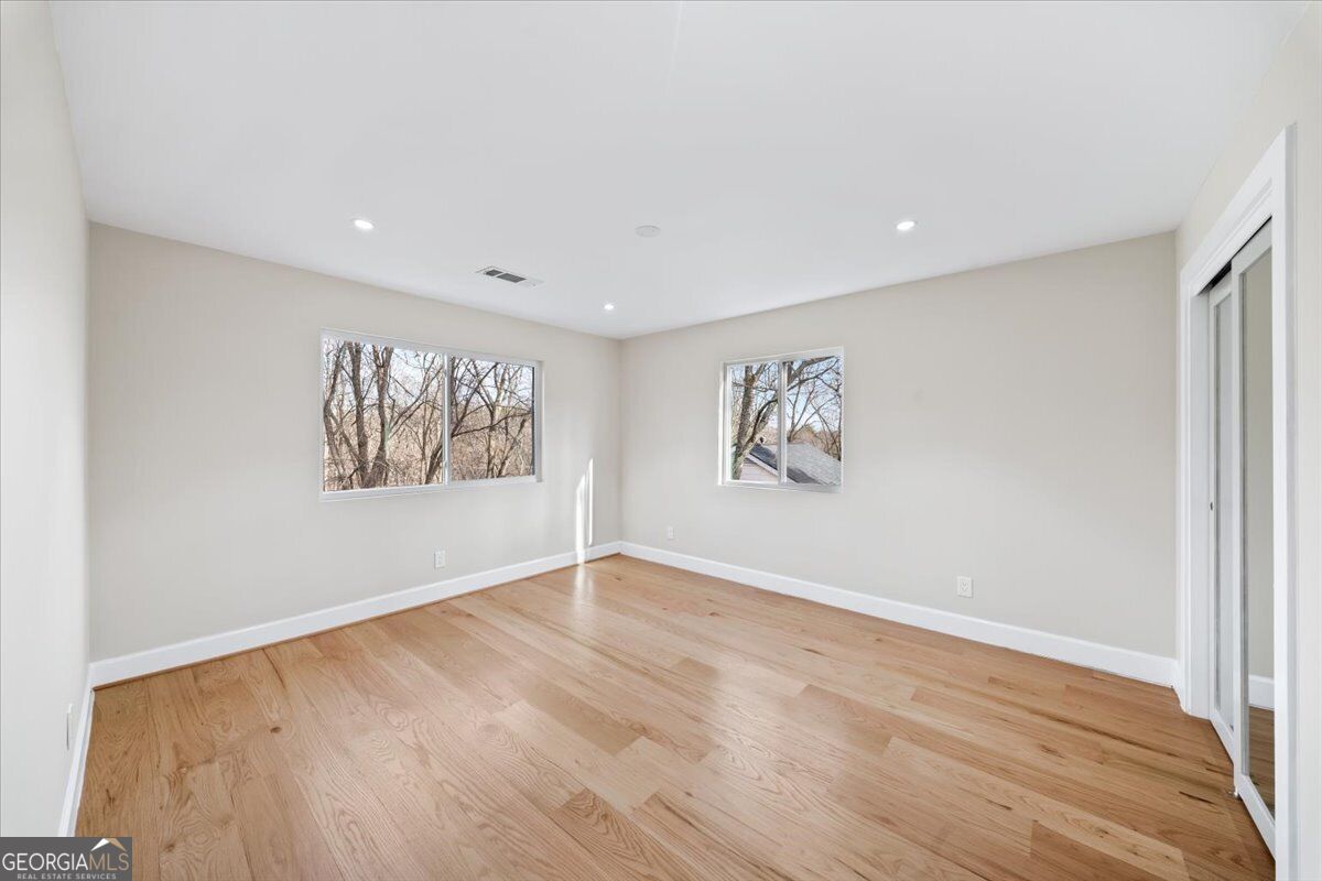 250 Bruton Way Property Photo 37