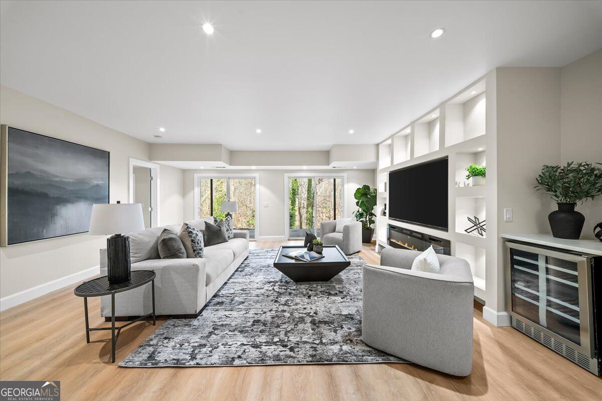 250 Bruton Way Property Photo 40