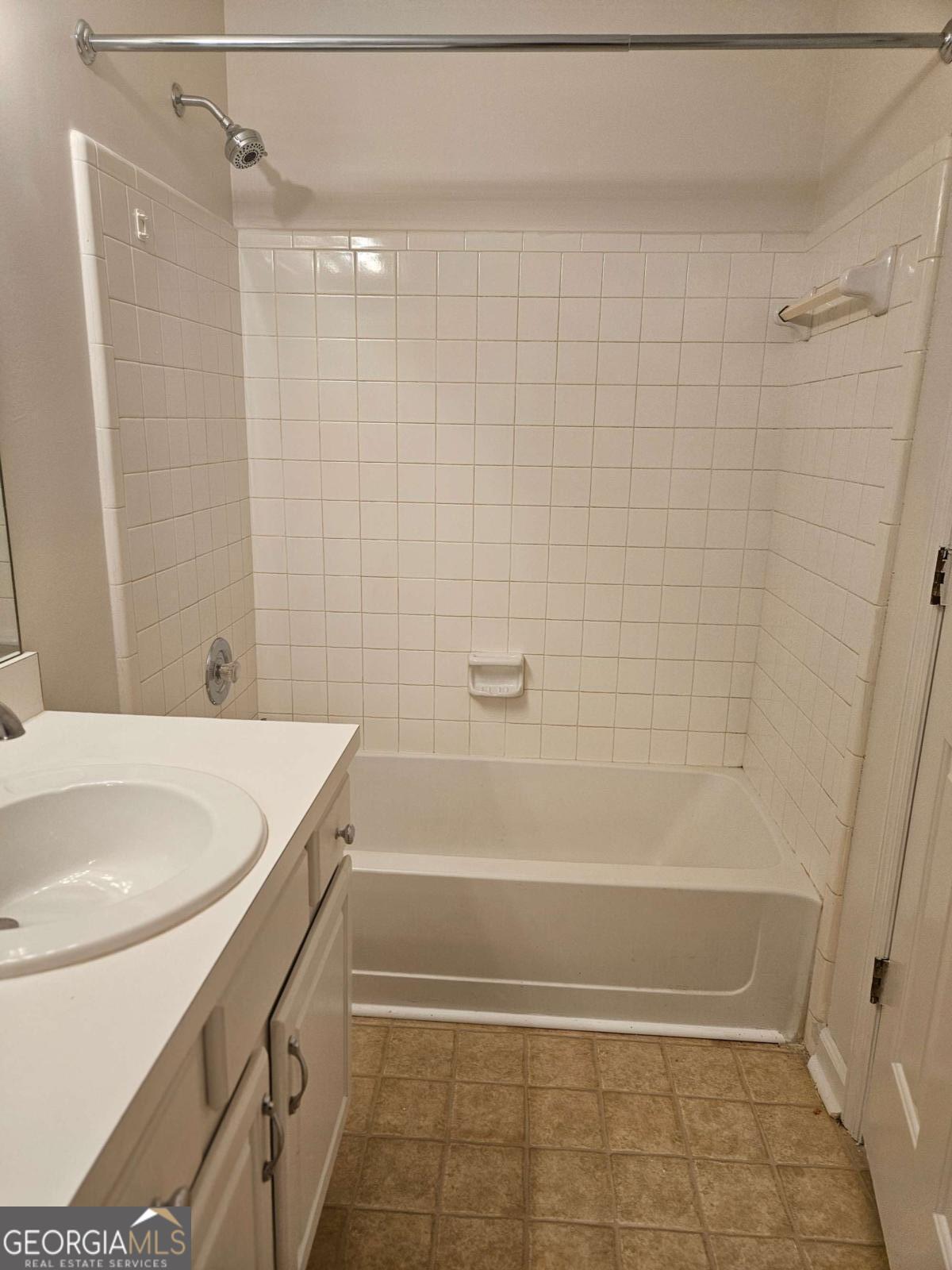 113 Hampshire Court # 113 Property Photo 11