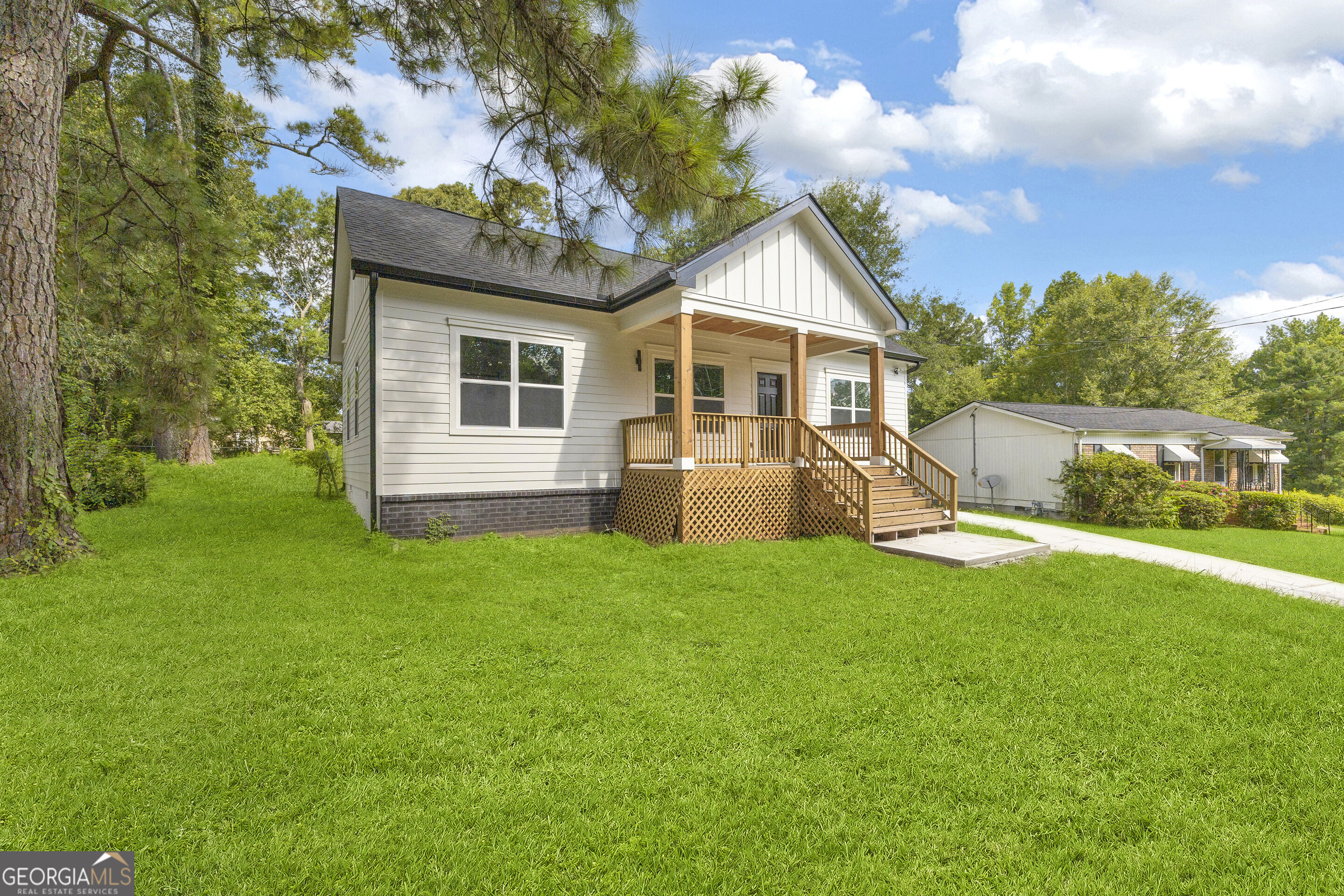 159 Wright Circle Property Photo 3