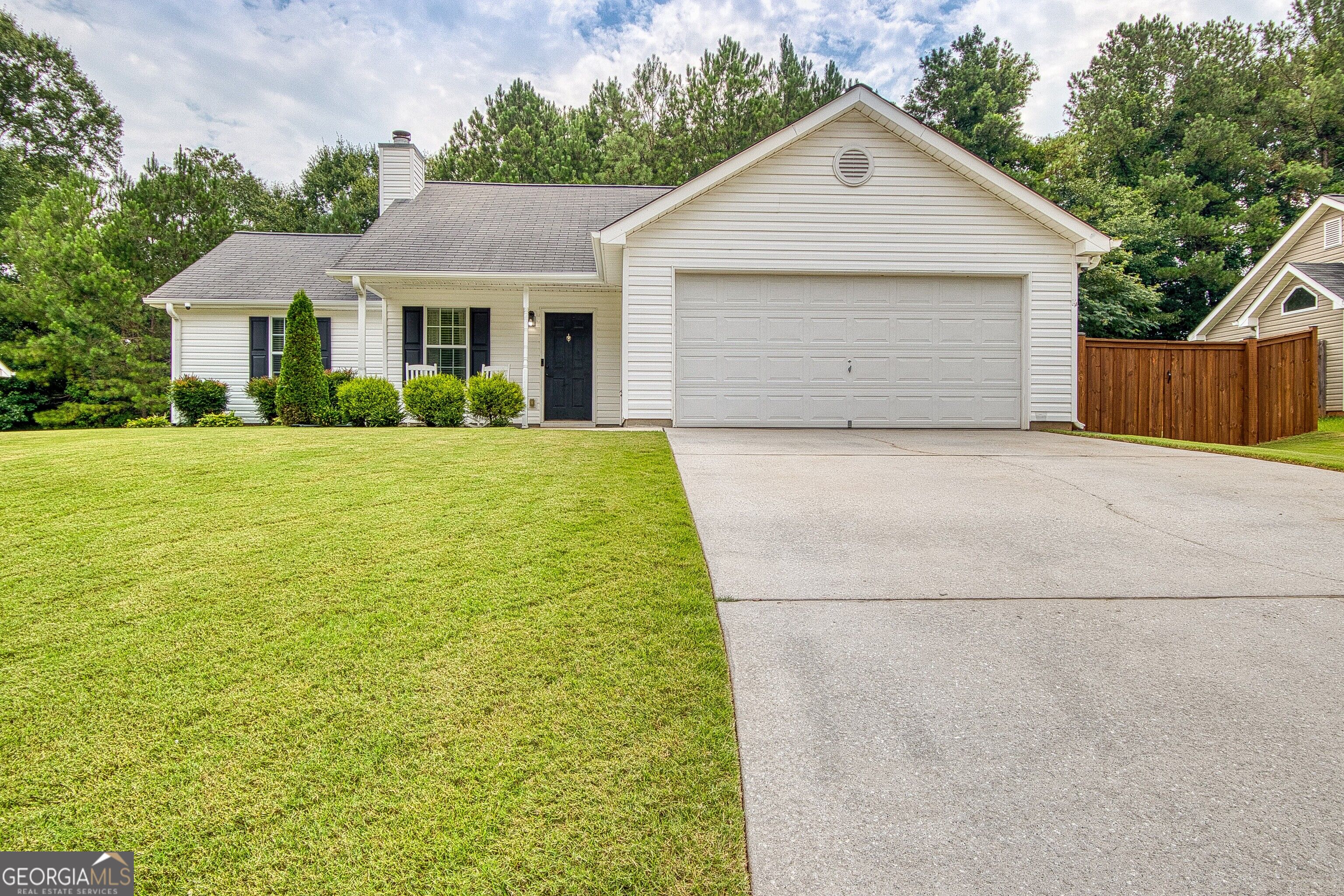 185 Creekside Drive Property Photo 1