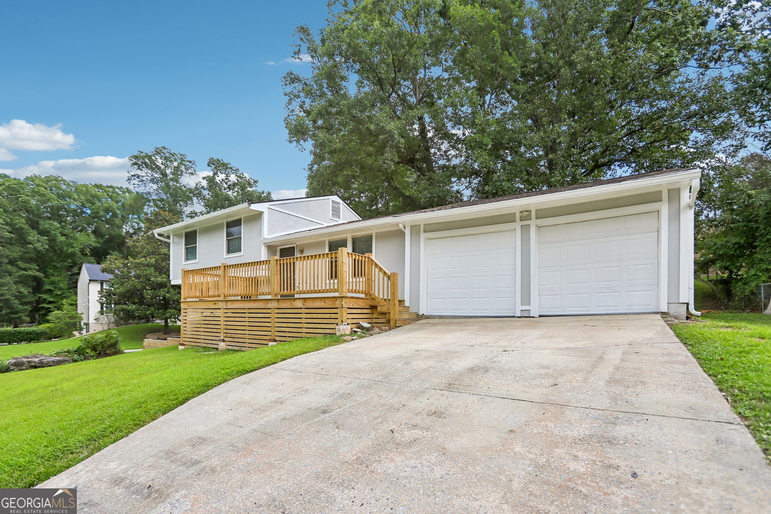 3020 Forestside Lane Property Photo 1