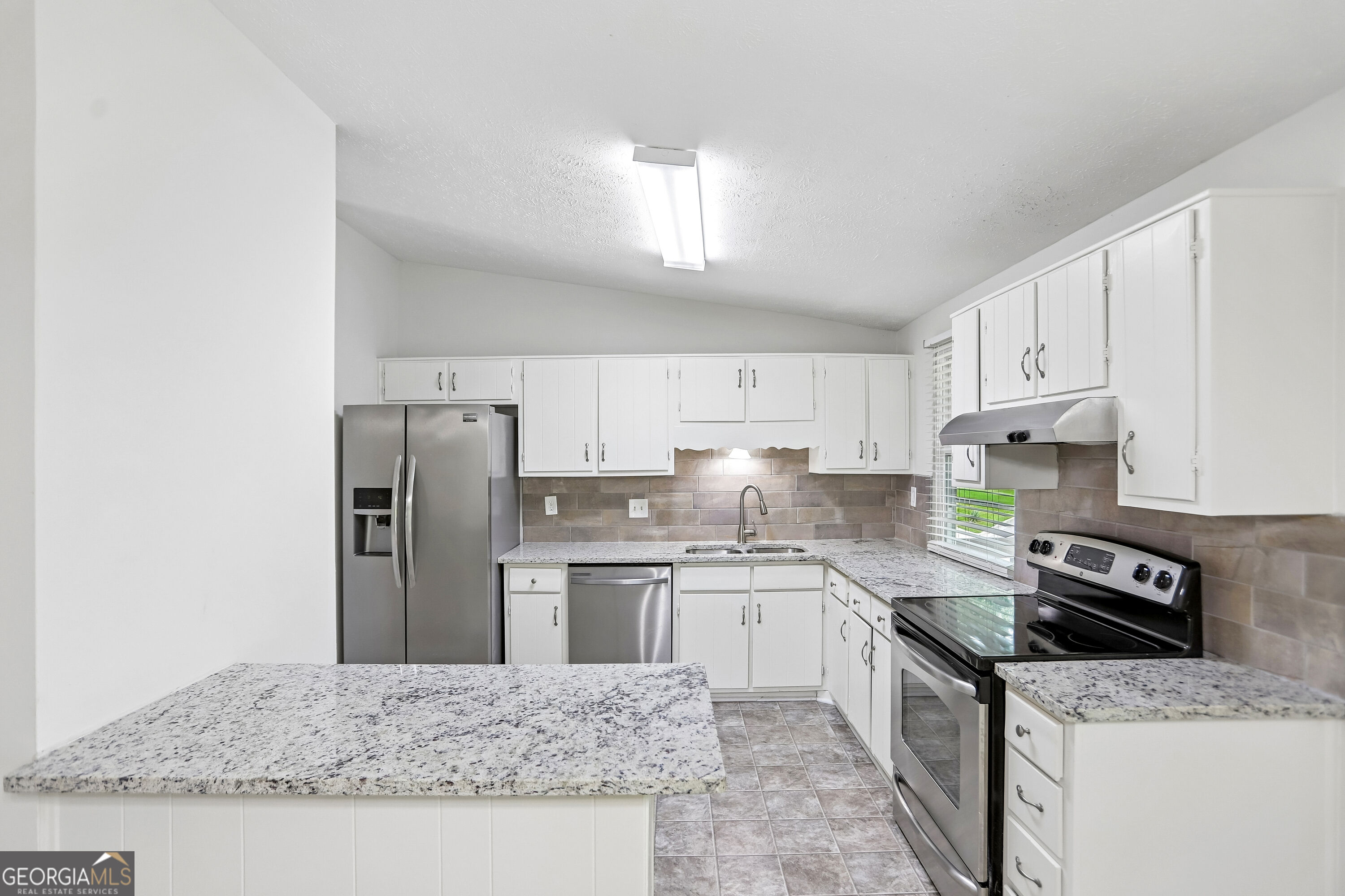 3020 Forestside Lane Property Photo 2