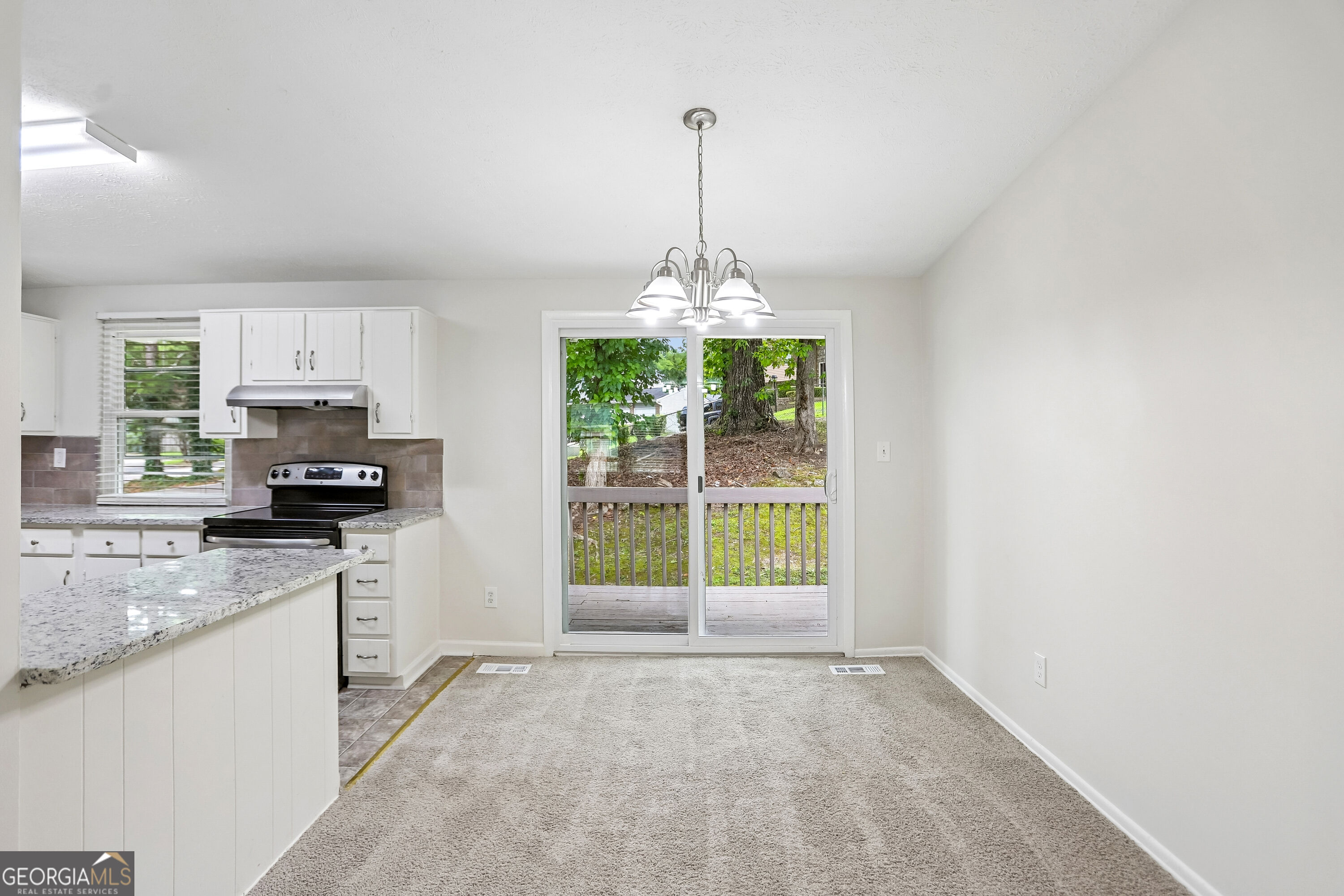 3020 Forestside Lane Property Photo 3