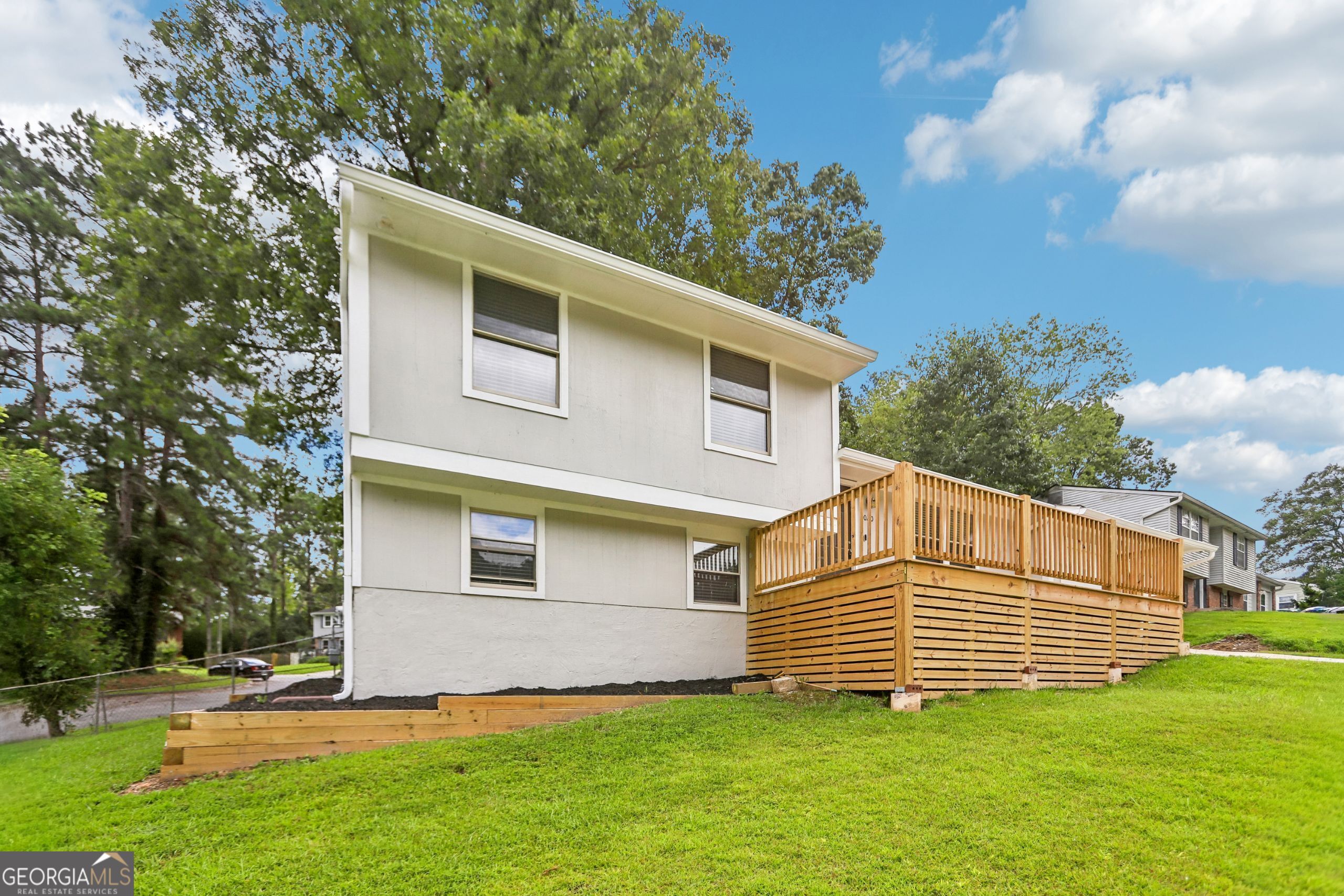 3020 Forestside Lane Property Photo 8