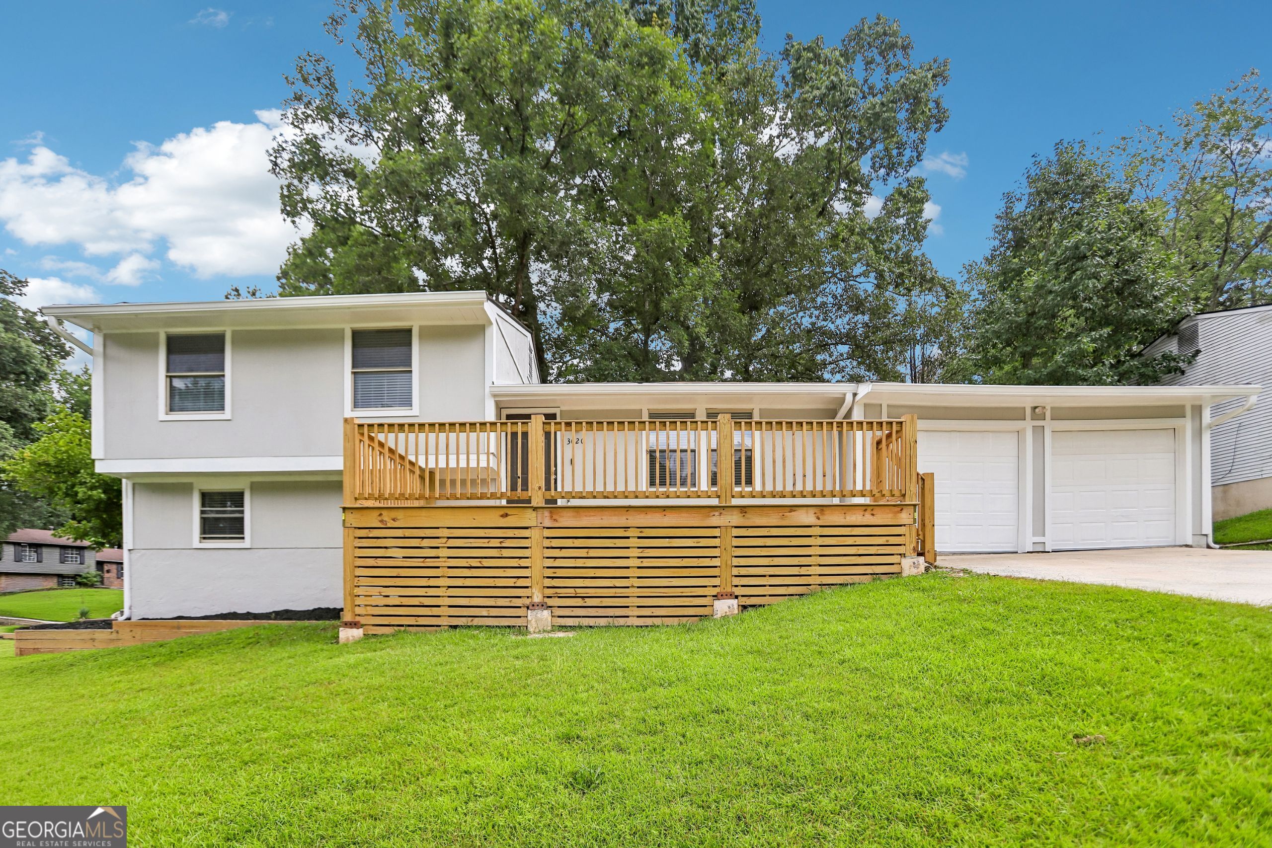 3020 Forestside Lane Property Photo 12