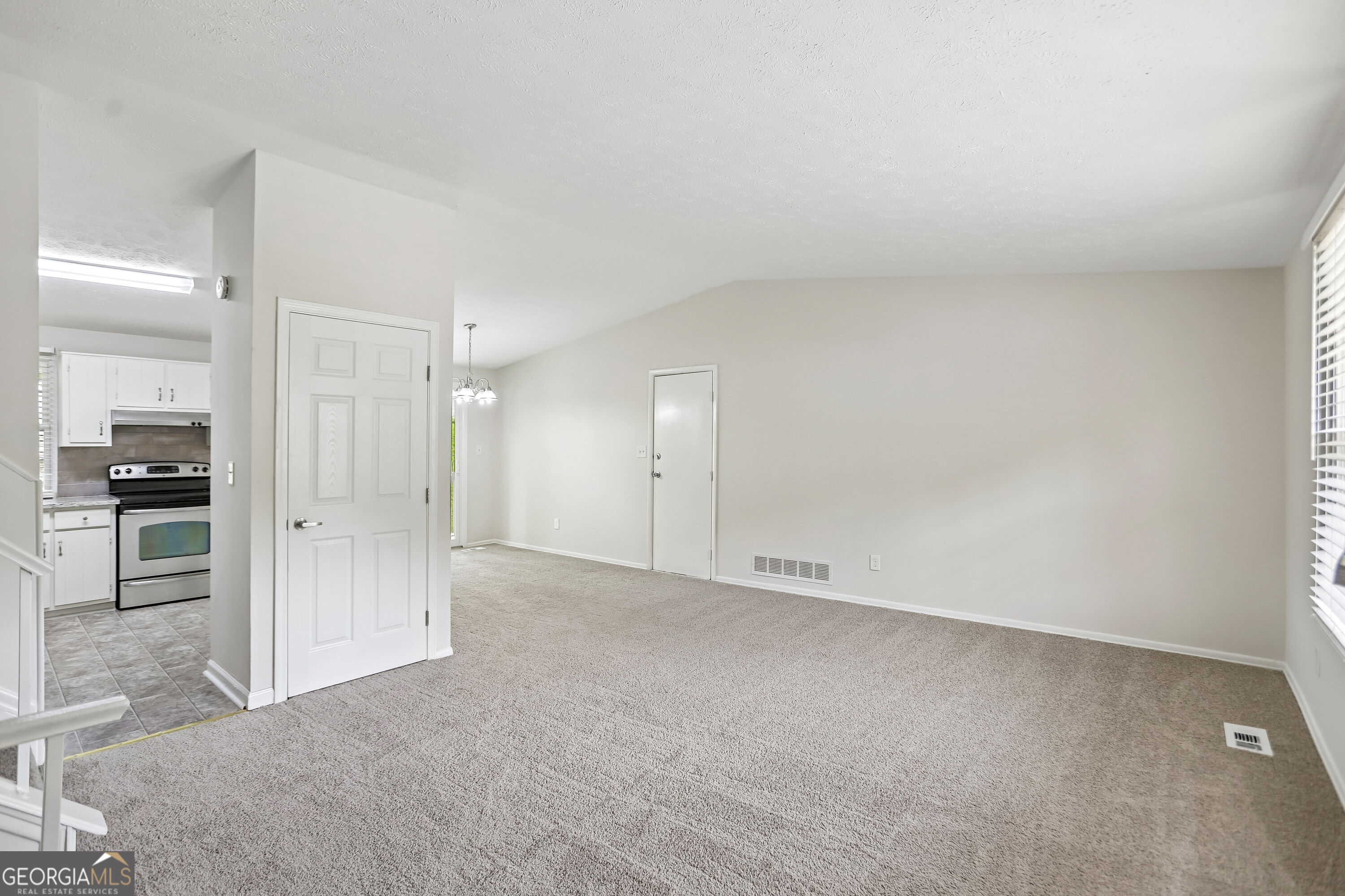 3020 Forestside Lane Property Photo 14