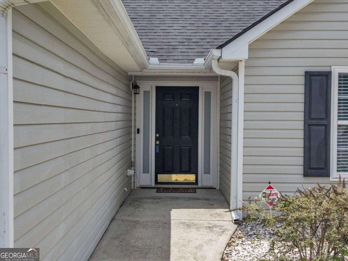 7020 Greenridge Drive Property Photo 3
