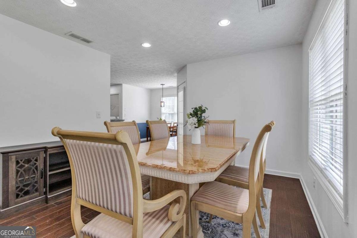 7020 Greenridge Drive Property Photo 10