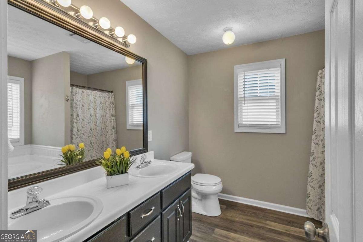 7020 Greenridge Drive Property Photo 20