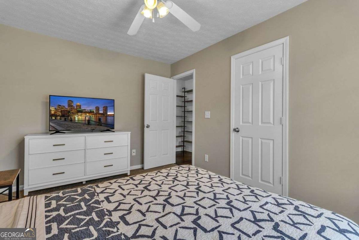 7020 Greenridge Drive Property Photo 26