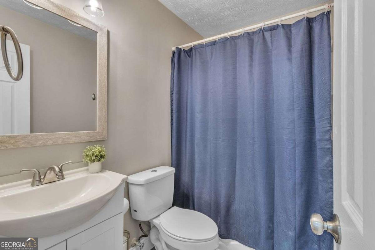 7020 Greenridge Drive Property Photo 27