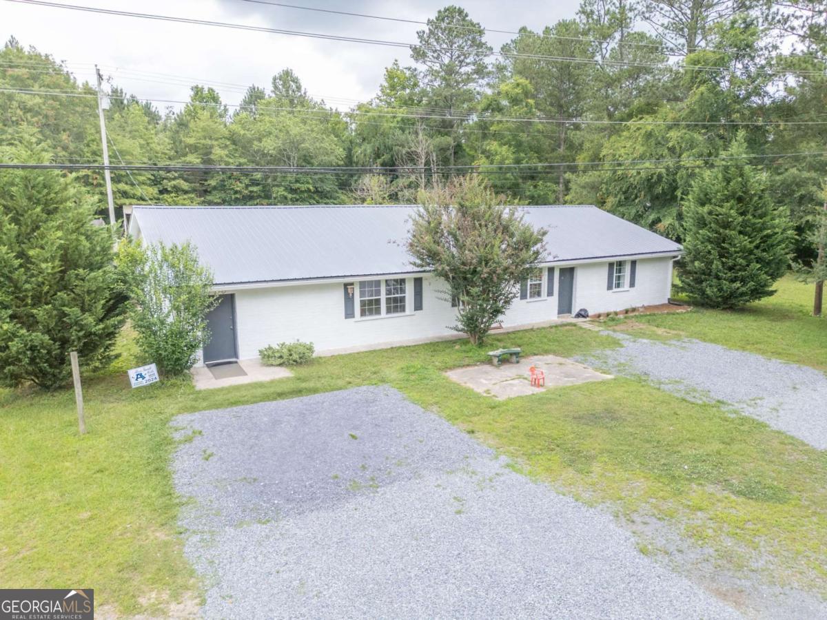 4494 Old Summerville Road Property Photo 1