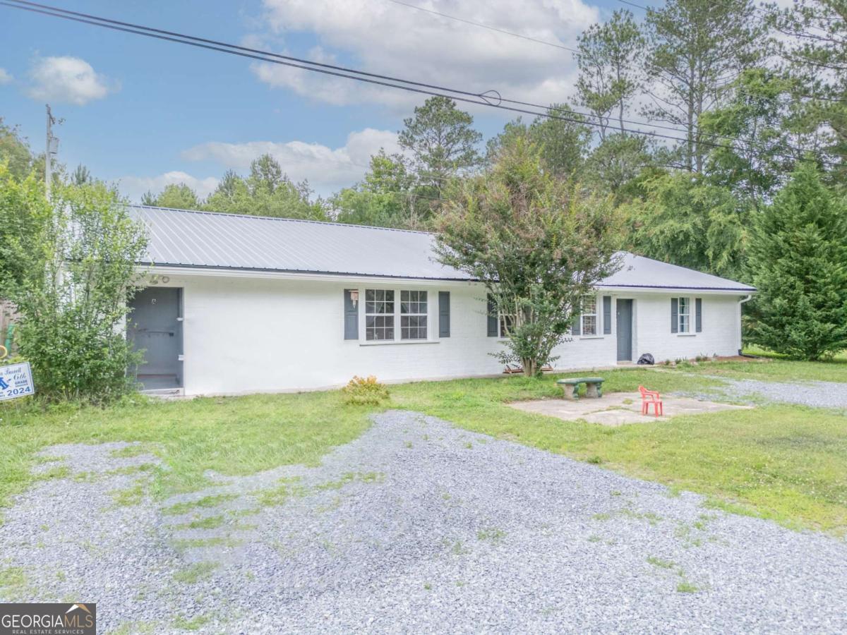 4494 Old Summerville Road Property Photo 2