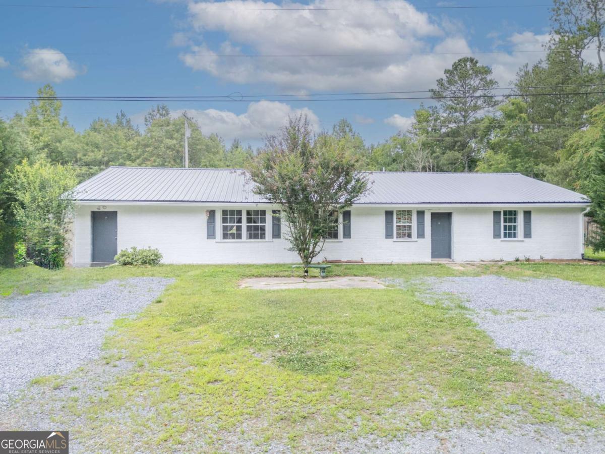 4494 Old Summerville Road Property Photo 3
