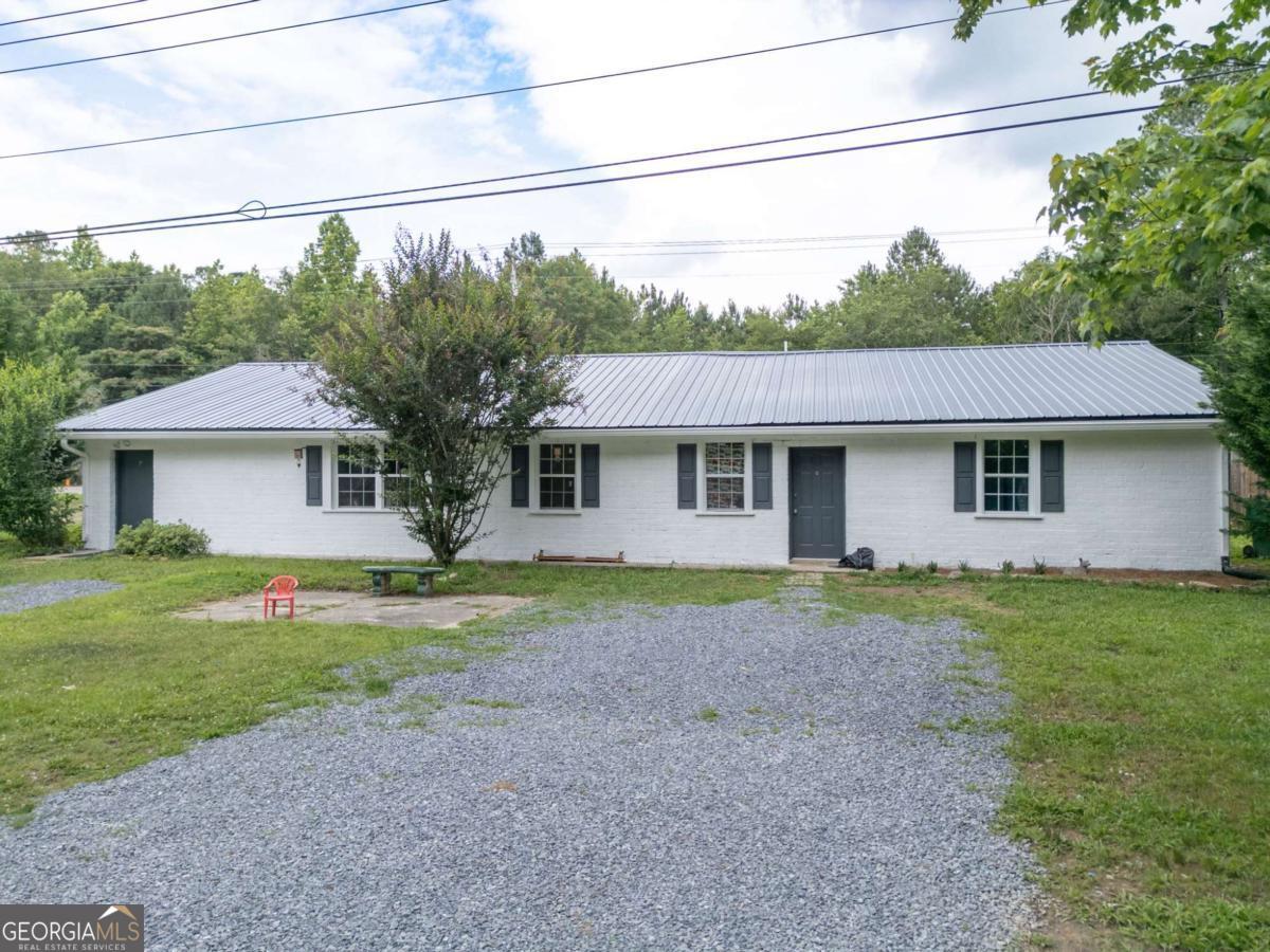 4494 Old Summerville Road Property Photo 4