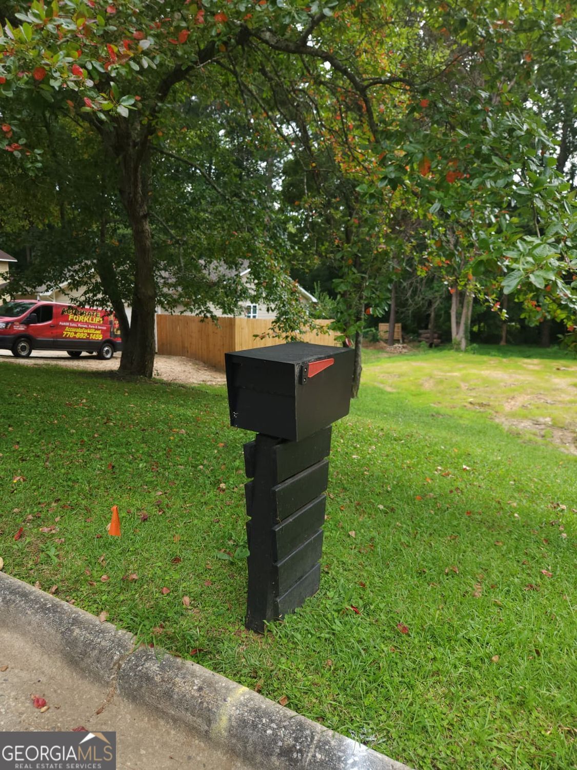 8257 Creekline Court Property Photo 1