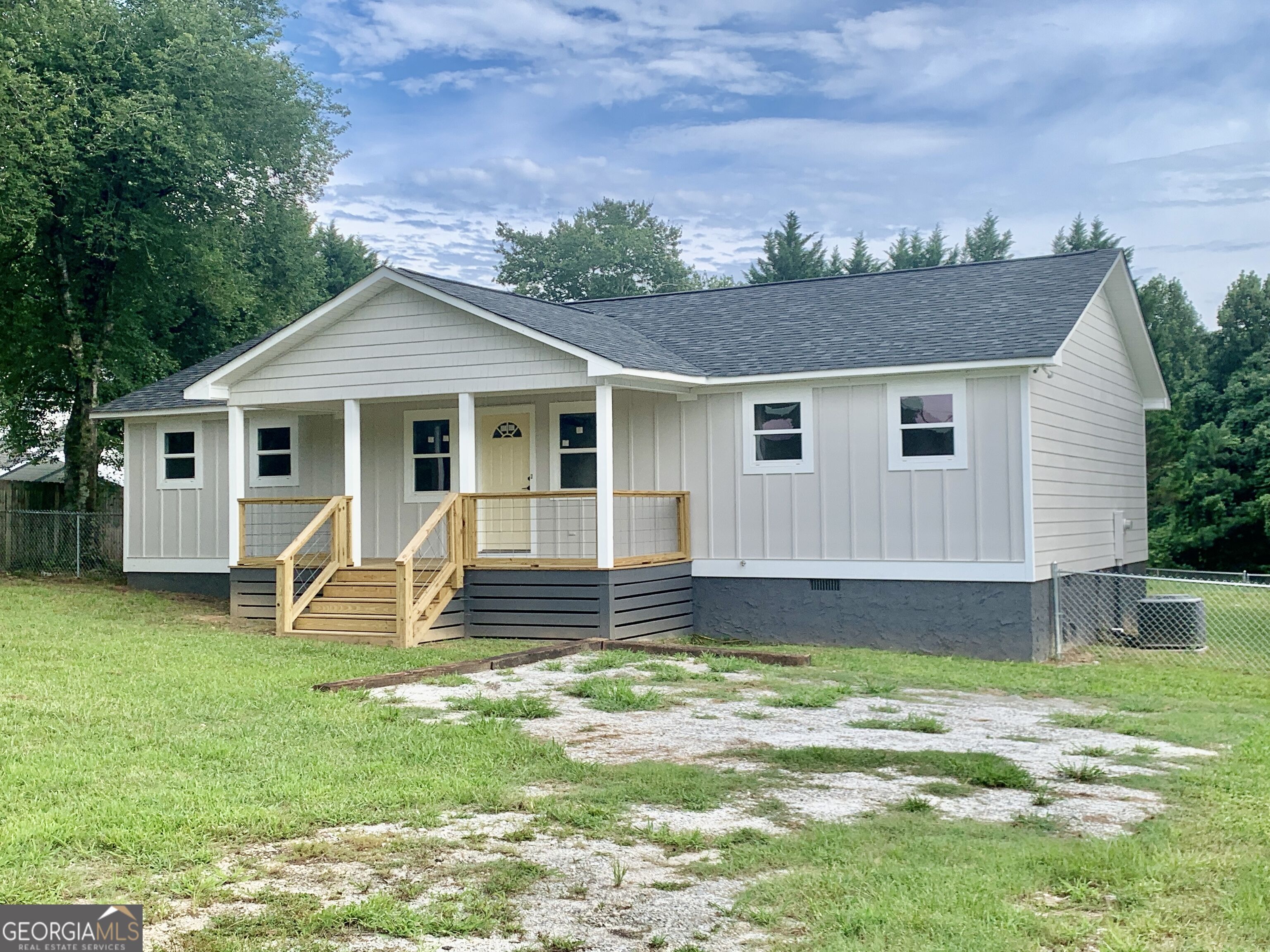 838 Racetrack Road Property Photo 1