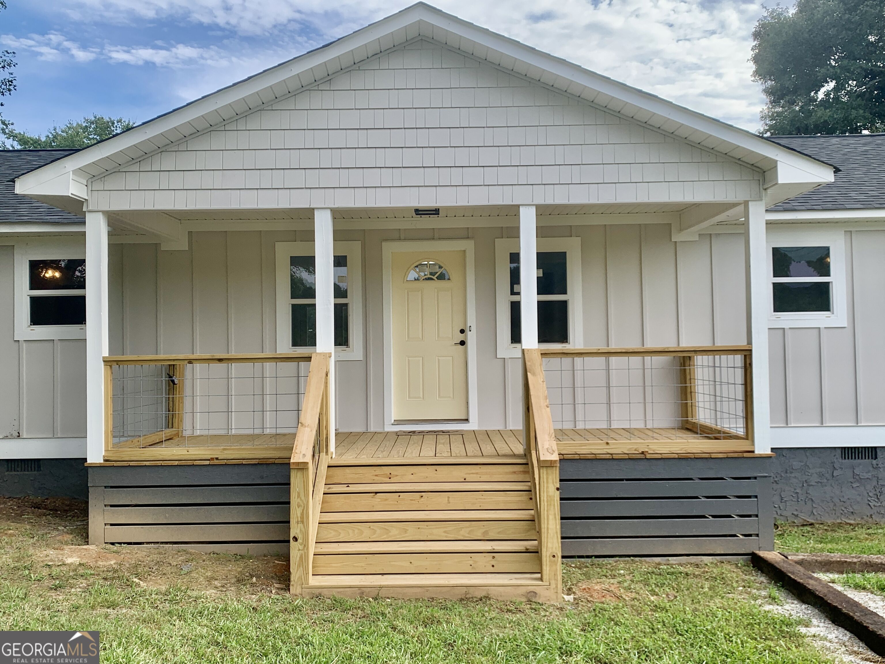 838 Racetrack Road Property Photo 3