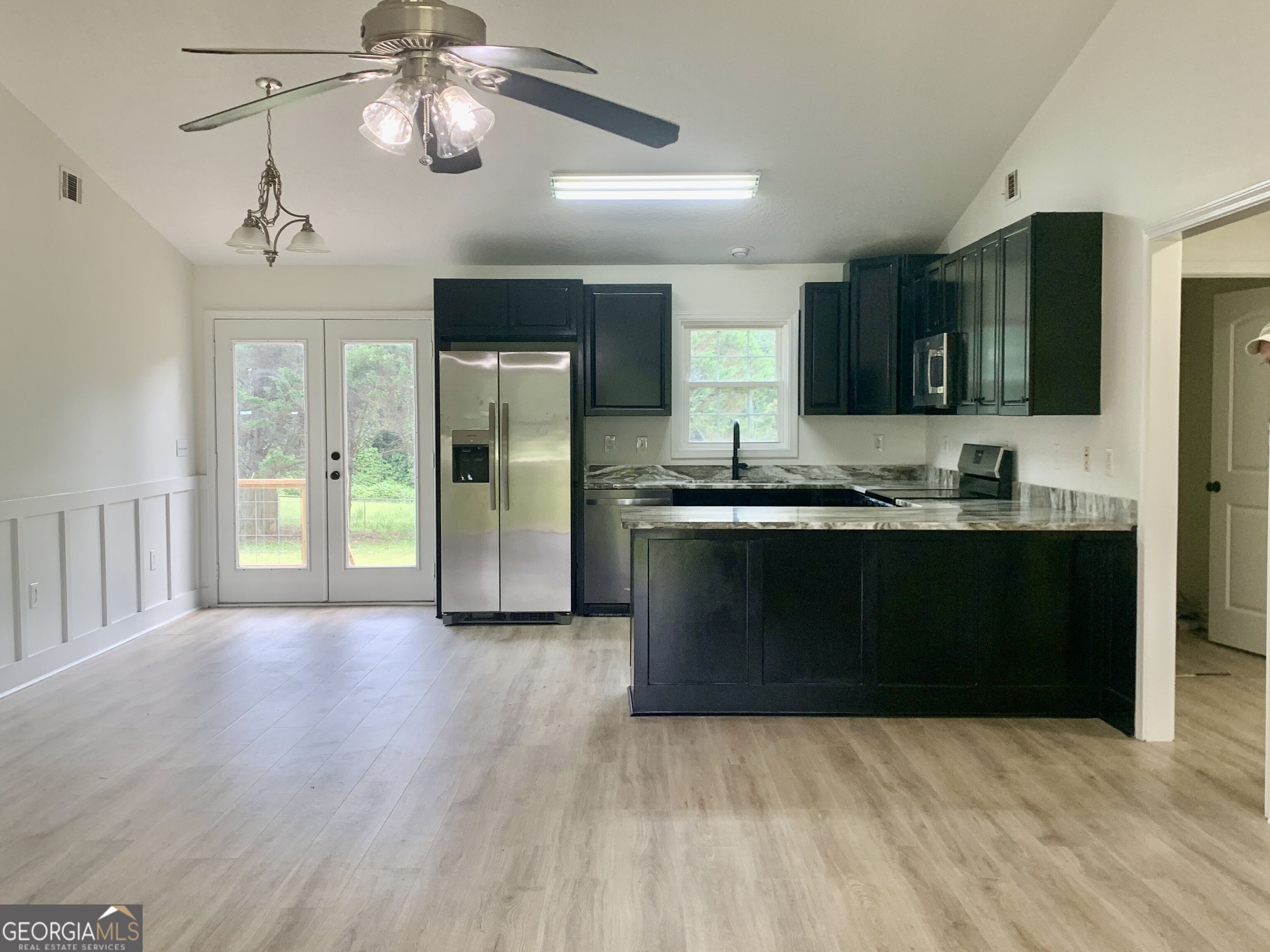 838 Racetrack Road Property Photo 4