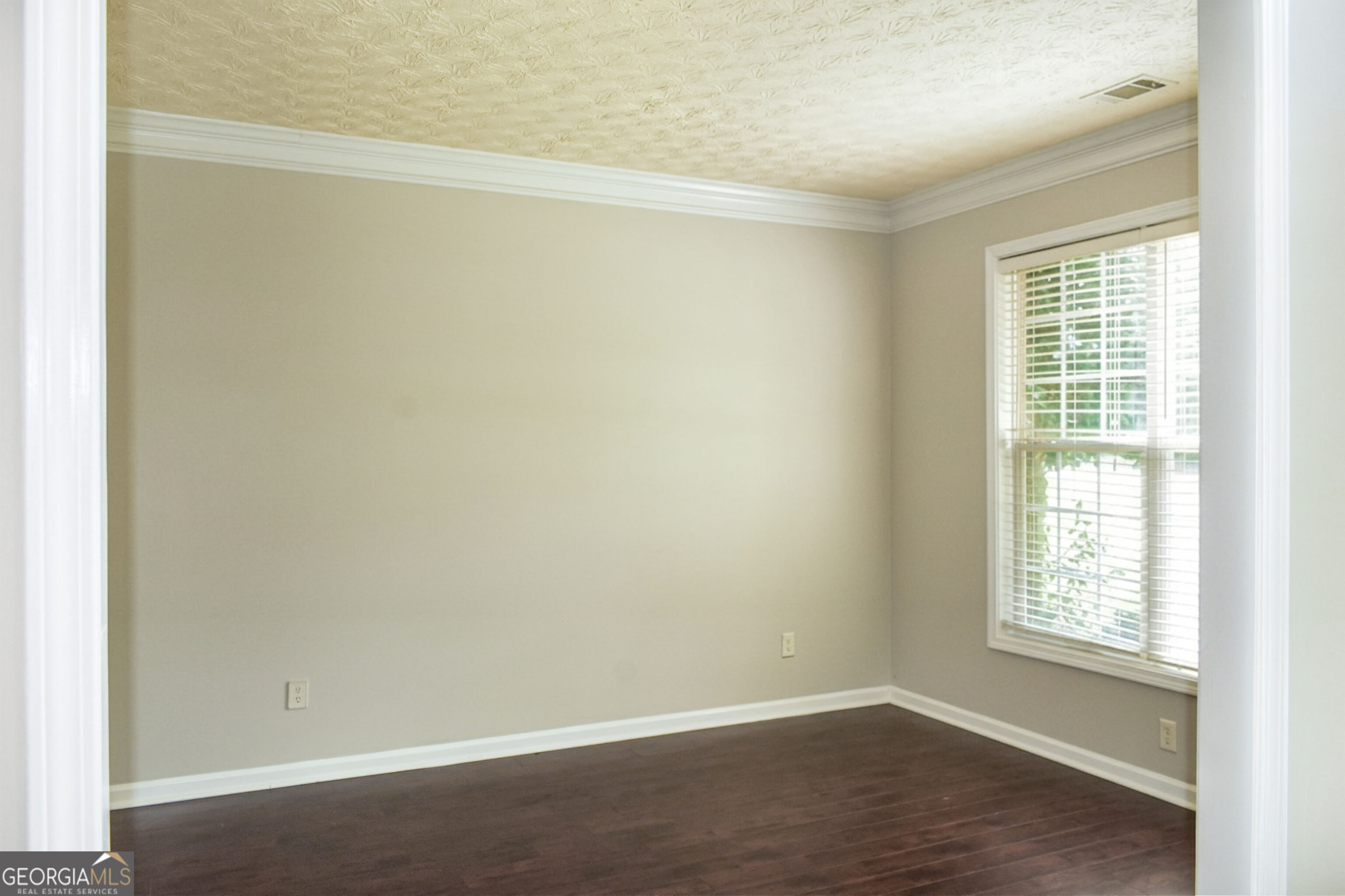 3040 Goldmist Drive Property Photo 6