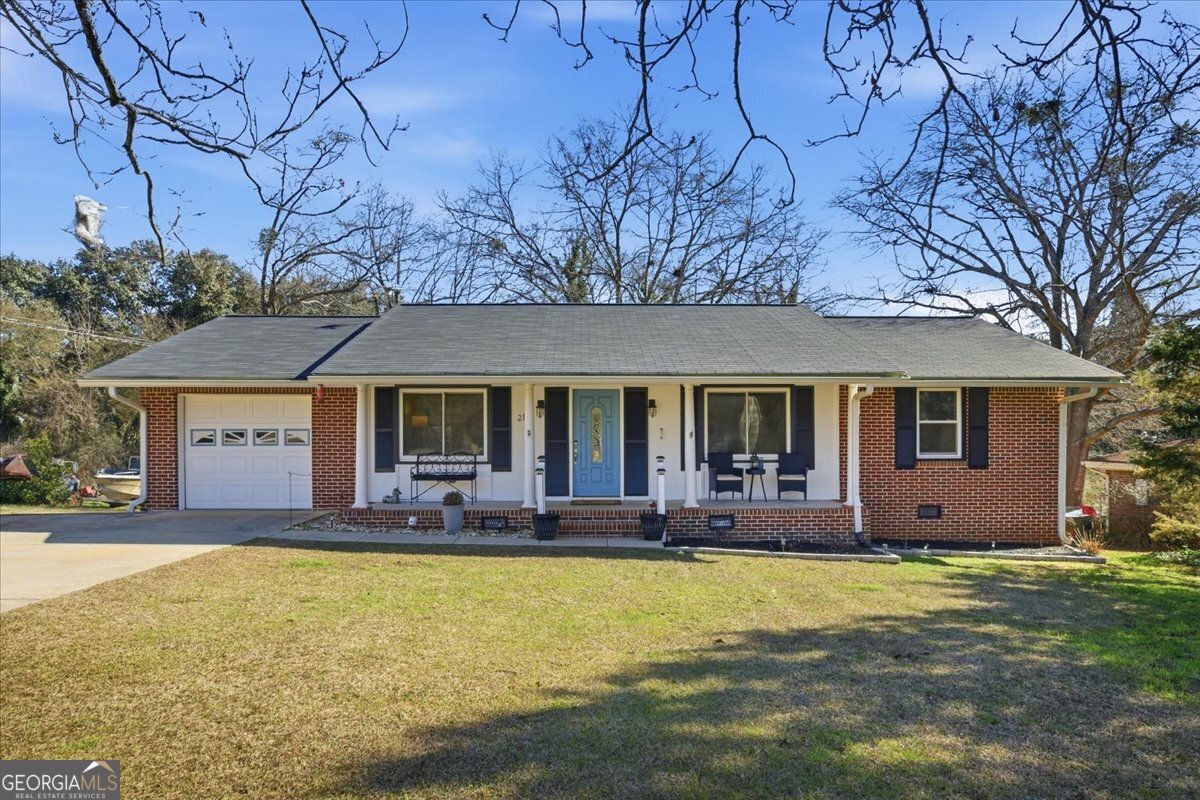 210 Laurel Street Property Photo 1