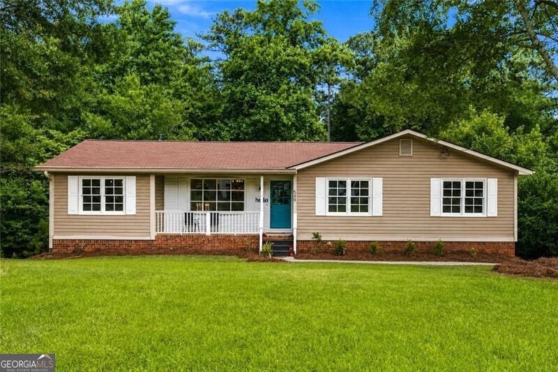 549 Rivercrest Drive Property Photo 1