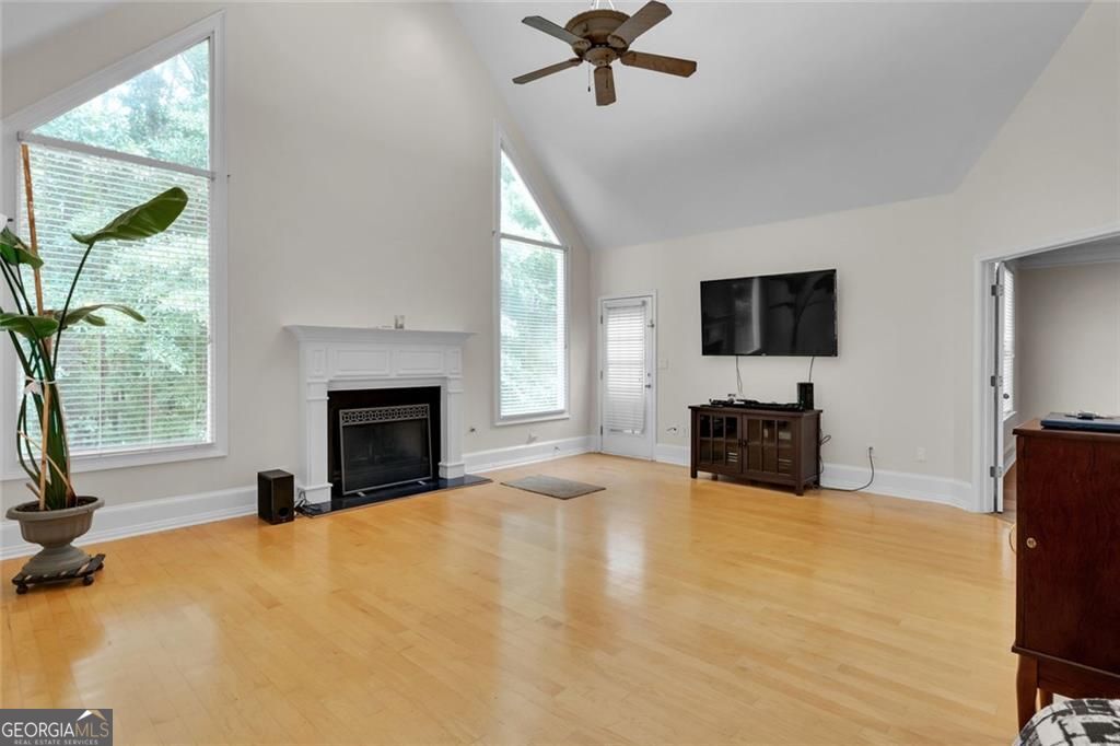 437 Grandiflora Drive Property Photo 10