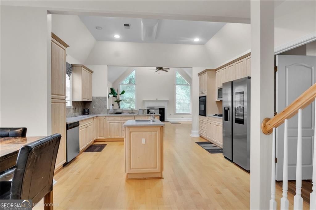 437 Grandiflora Drive Property Photo 15