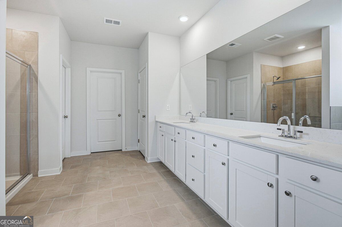 6715 Settingdown Creek Drive Property Photo 10