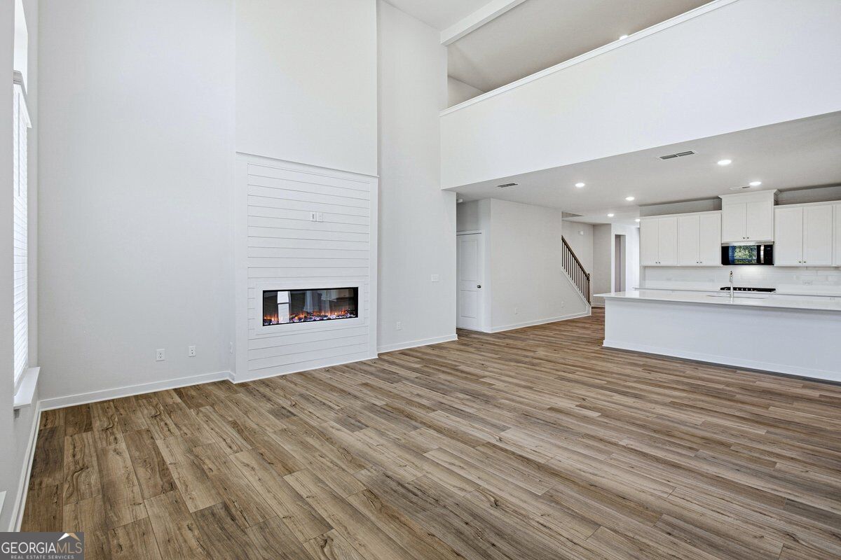 6715 Settingdown Creek Drive Property Photo 17