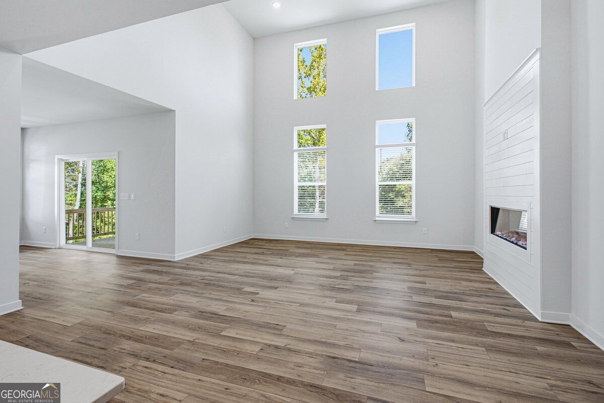 6715 Settingdown Creek Drive Property Photo 18