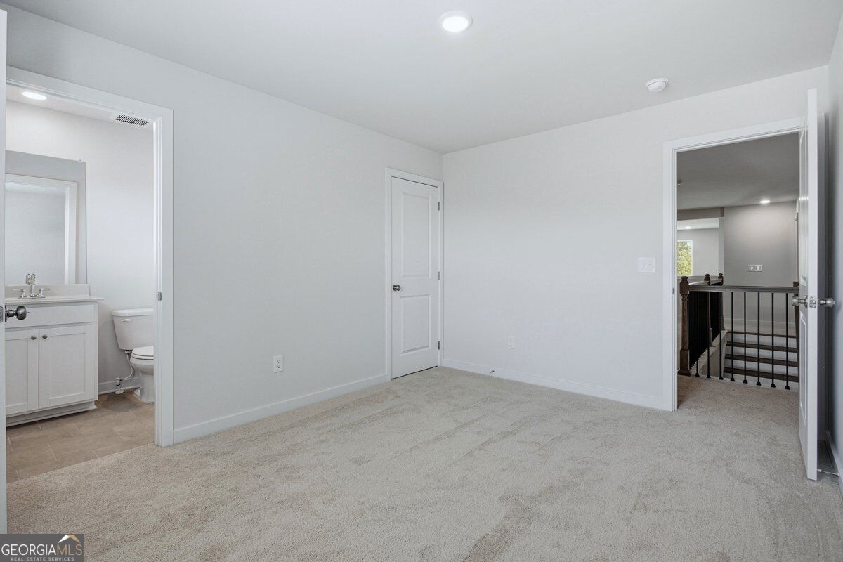 6715 Settingdown Creek Drive Property Photo 28