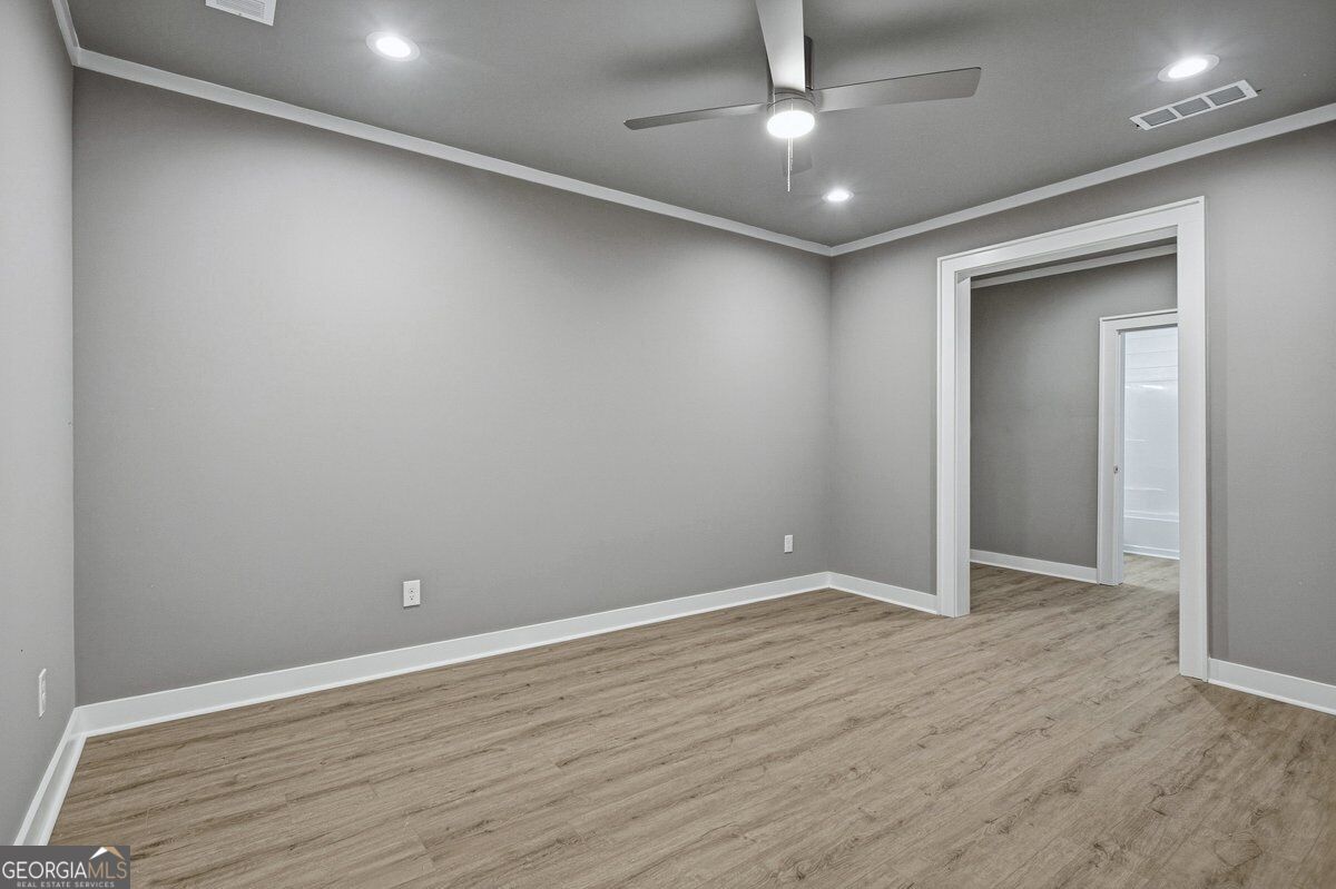 6715 Settingdown Creek Drive Property Photo 34