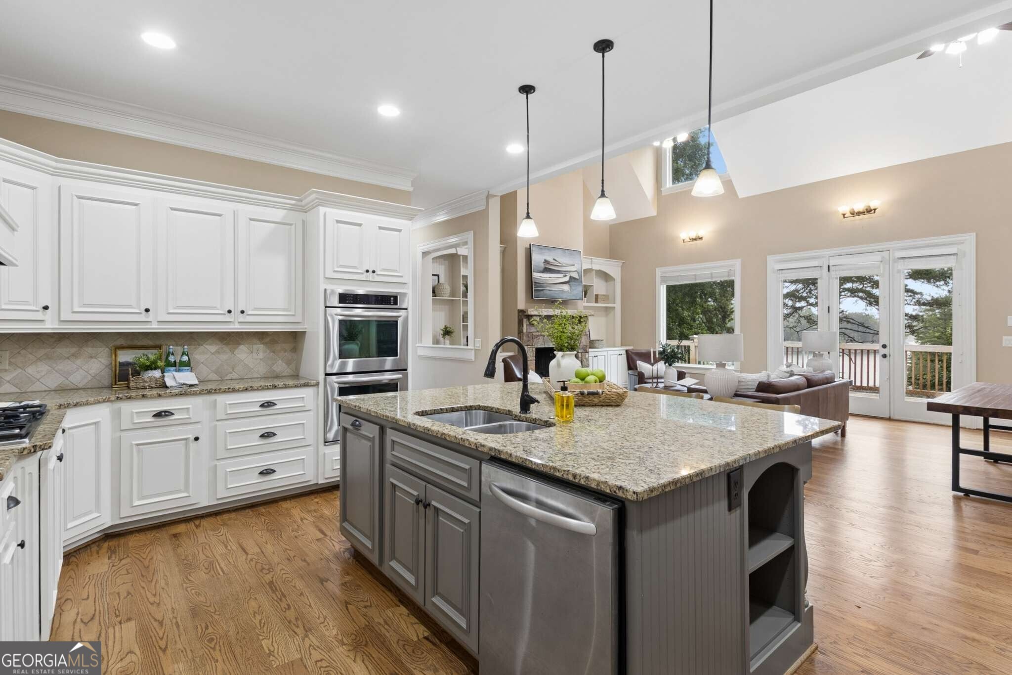 3330 Chimney Point Drive Property Photo 14