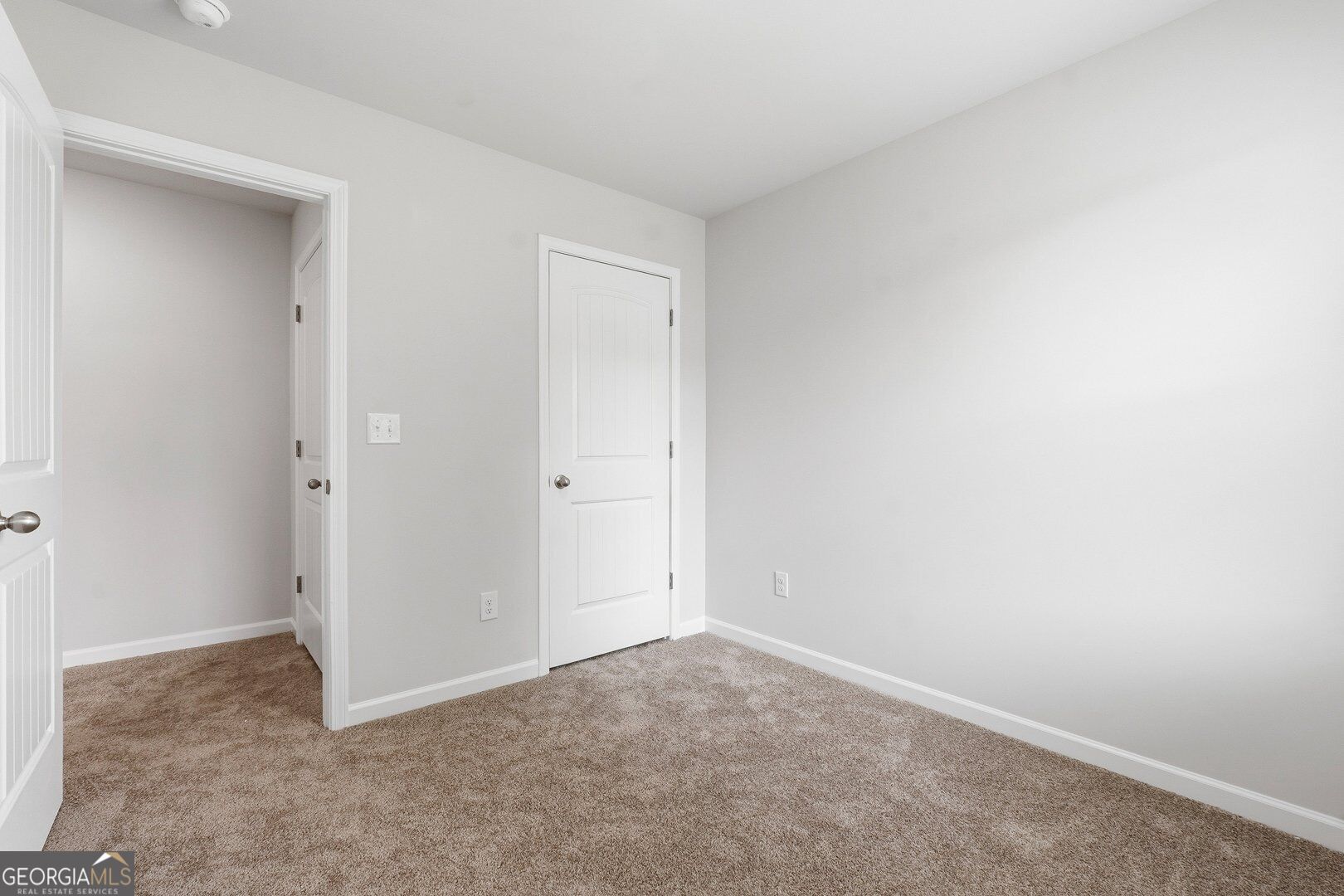 8330 Columbia Court Property Photo 4