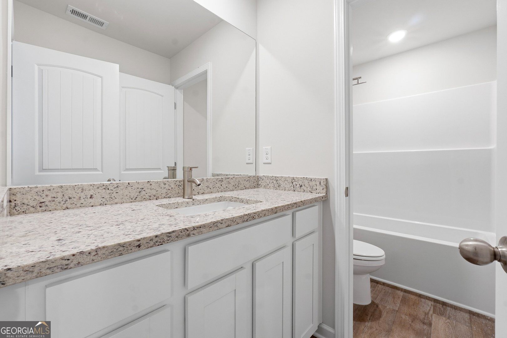 8330 Columbia Court Property Photo 5