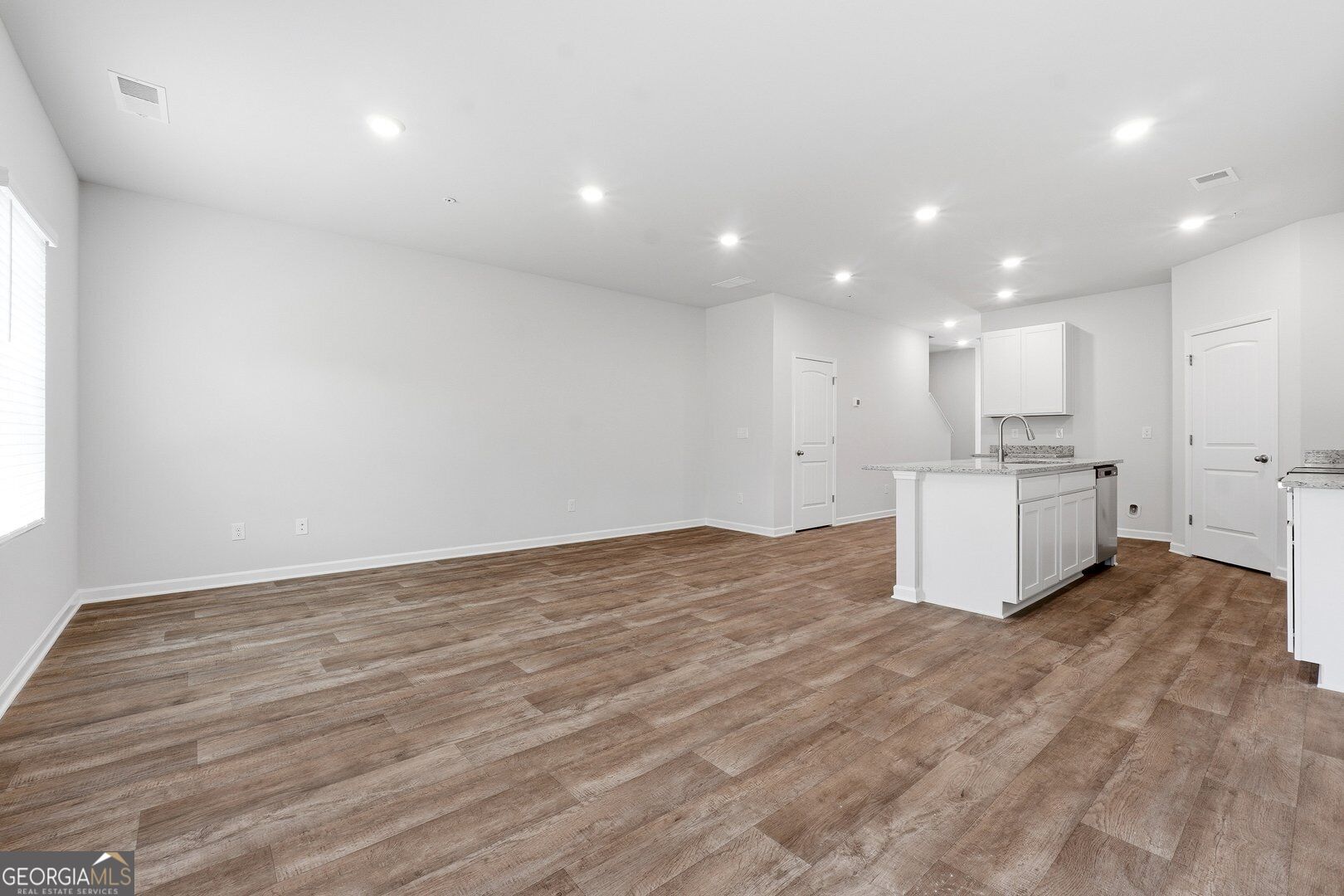 8330 Columbia Court Property Photo 20