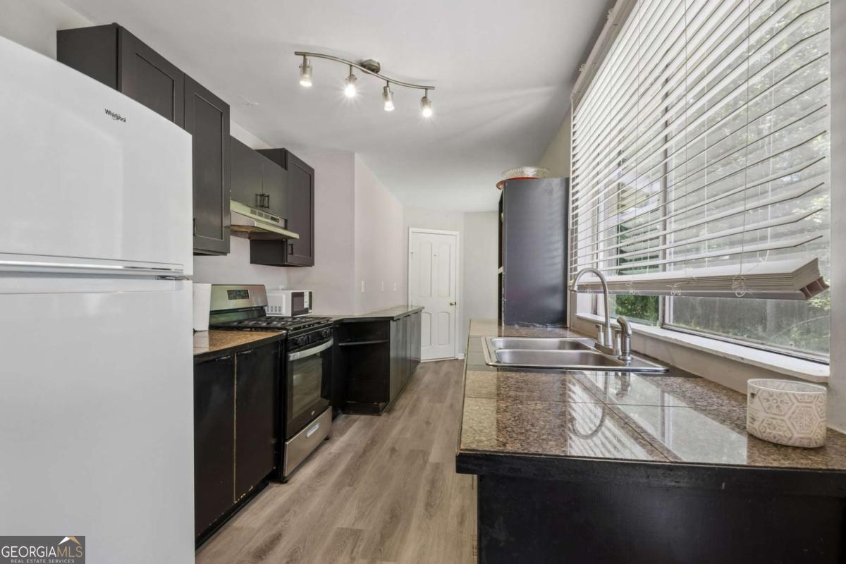 771 Suwanee Parkway Property Photo 10
