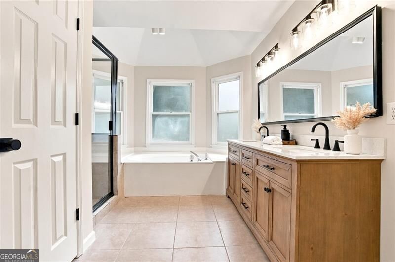 5527 Bridge Pointe Drive Property Photo 19