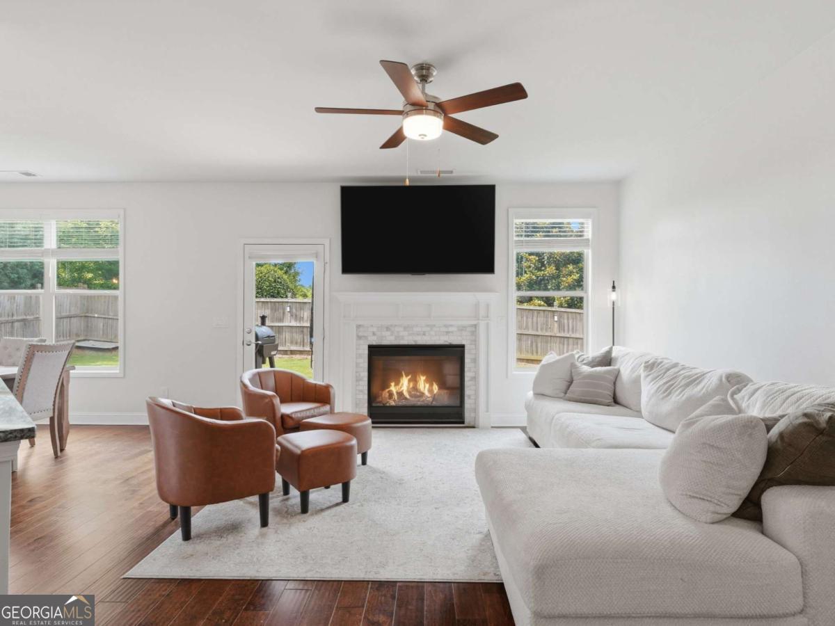 147 Fieldbrook Crossing Property Photo 3