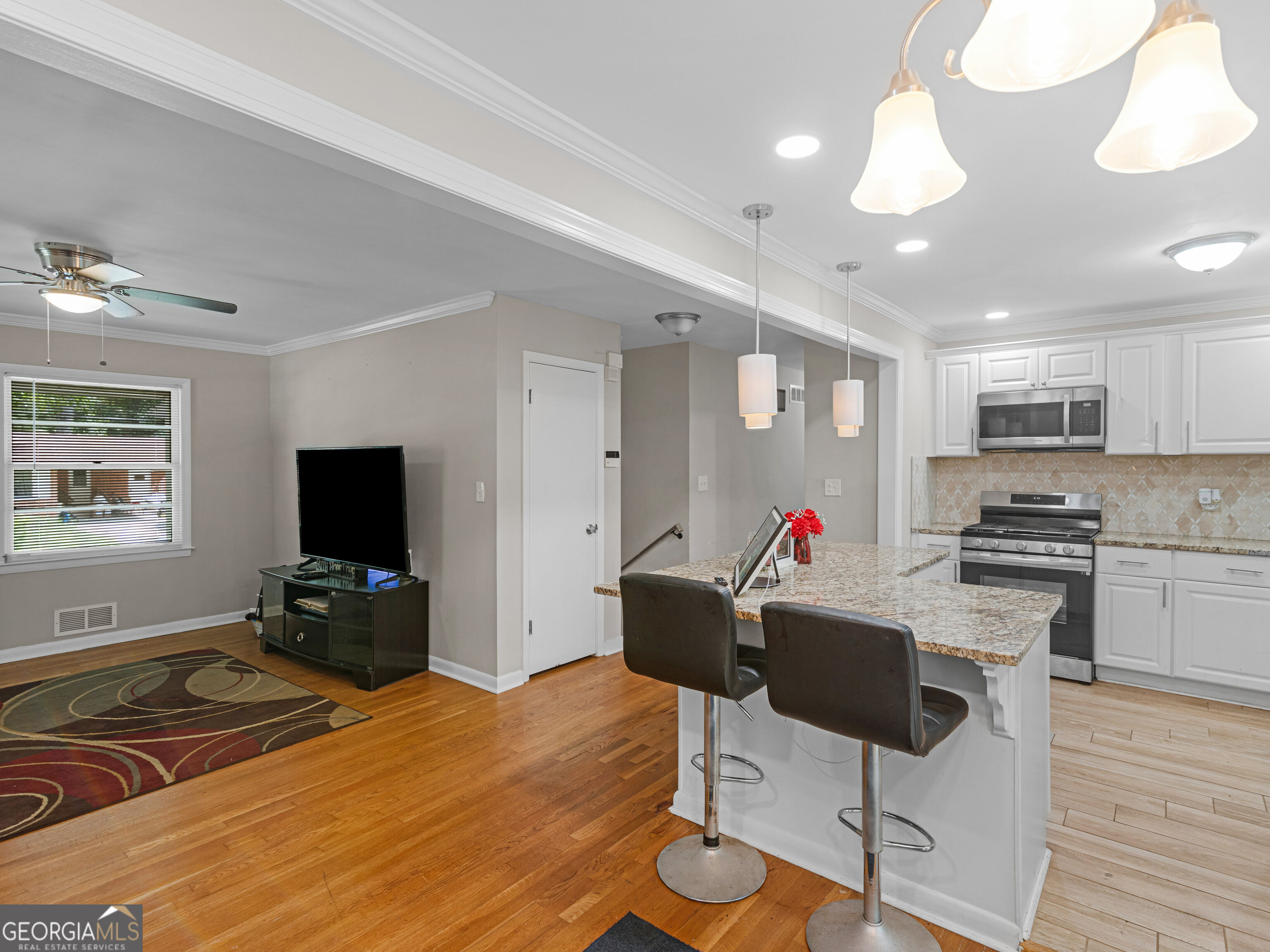 1607 Hillview Avenue Property Photo 11