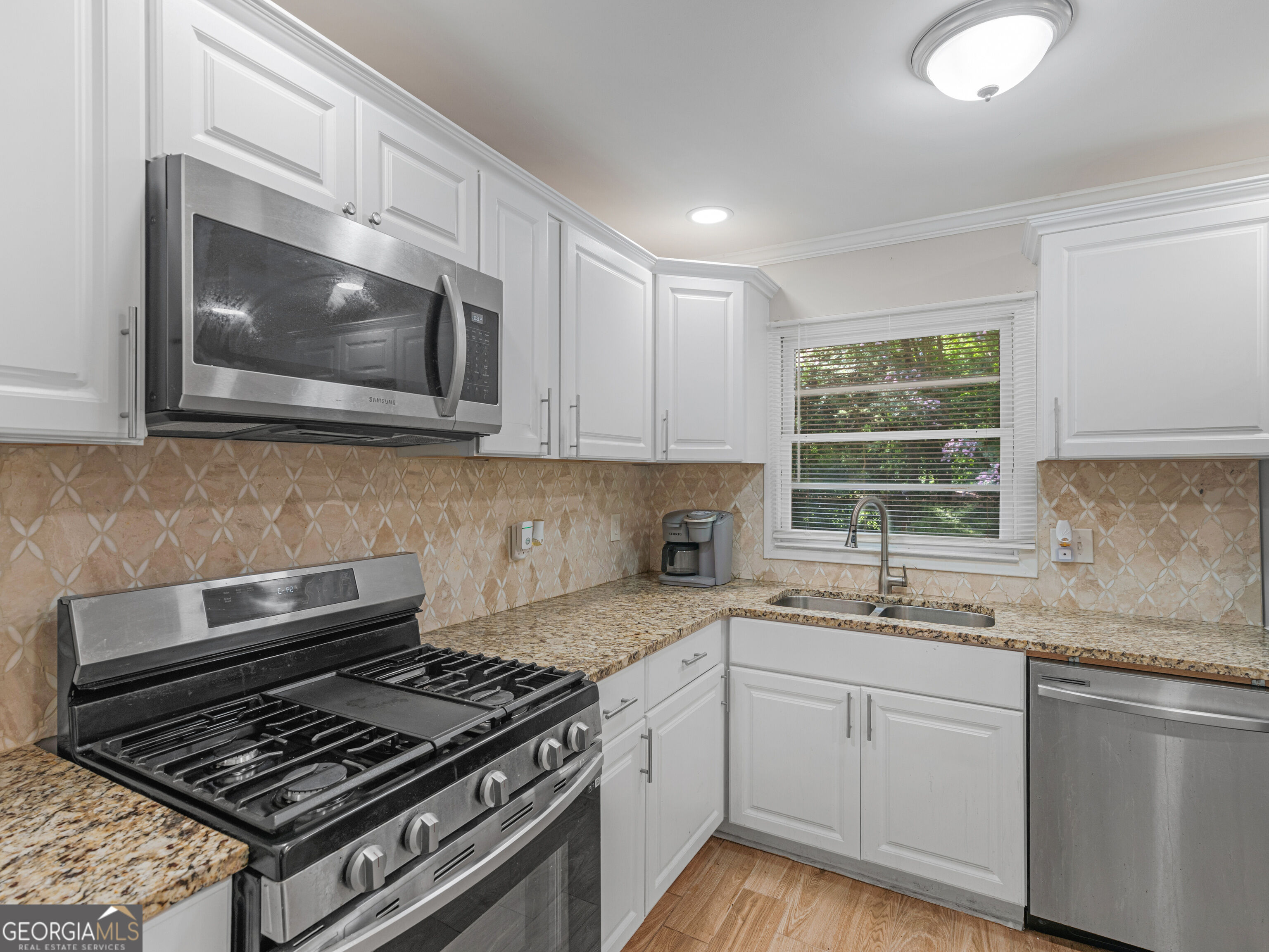 1607 Hillview Avenue Property Photo 14
