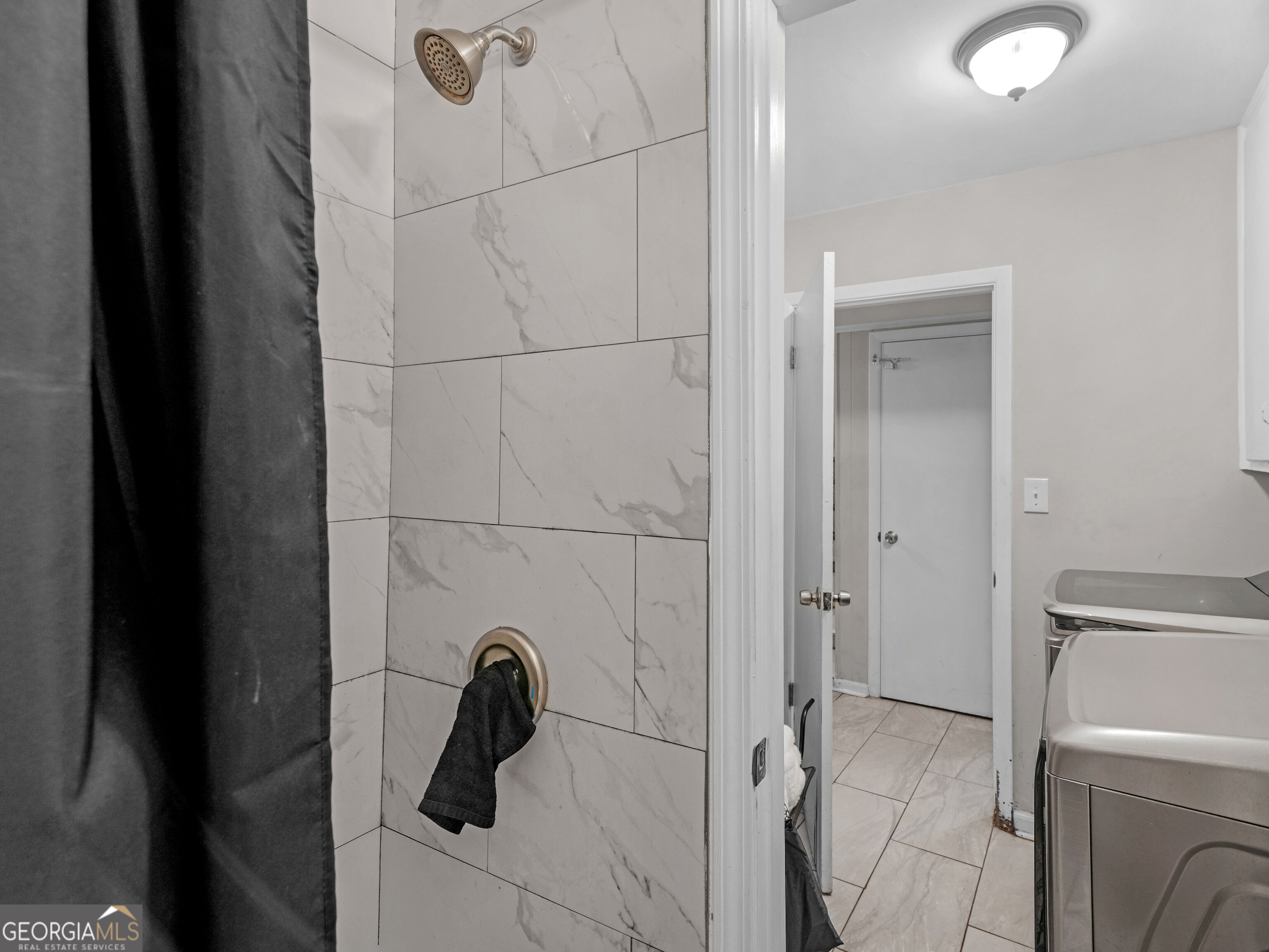 1607 Hillview Avenue Property Photo 27