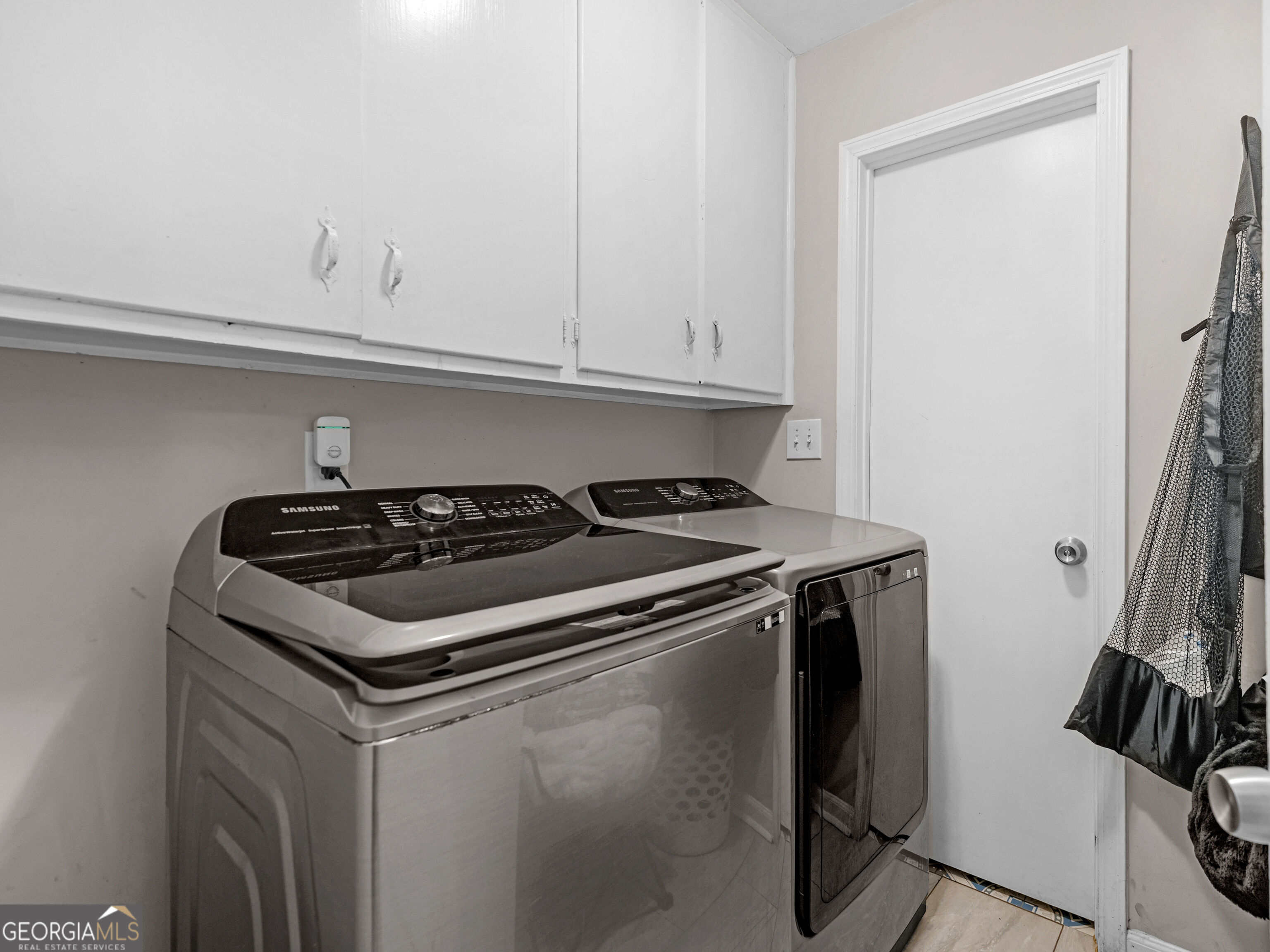 1607 Hillview Avenue Property Photo 29
