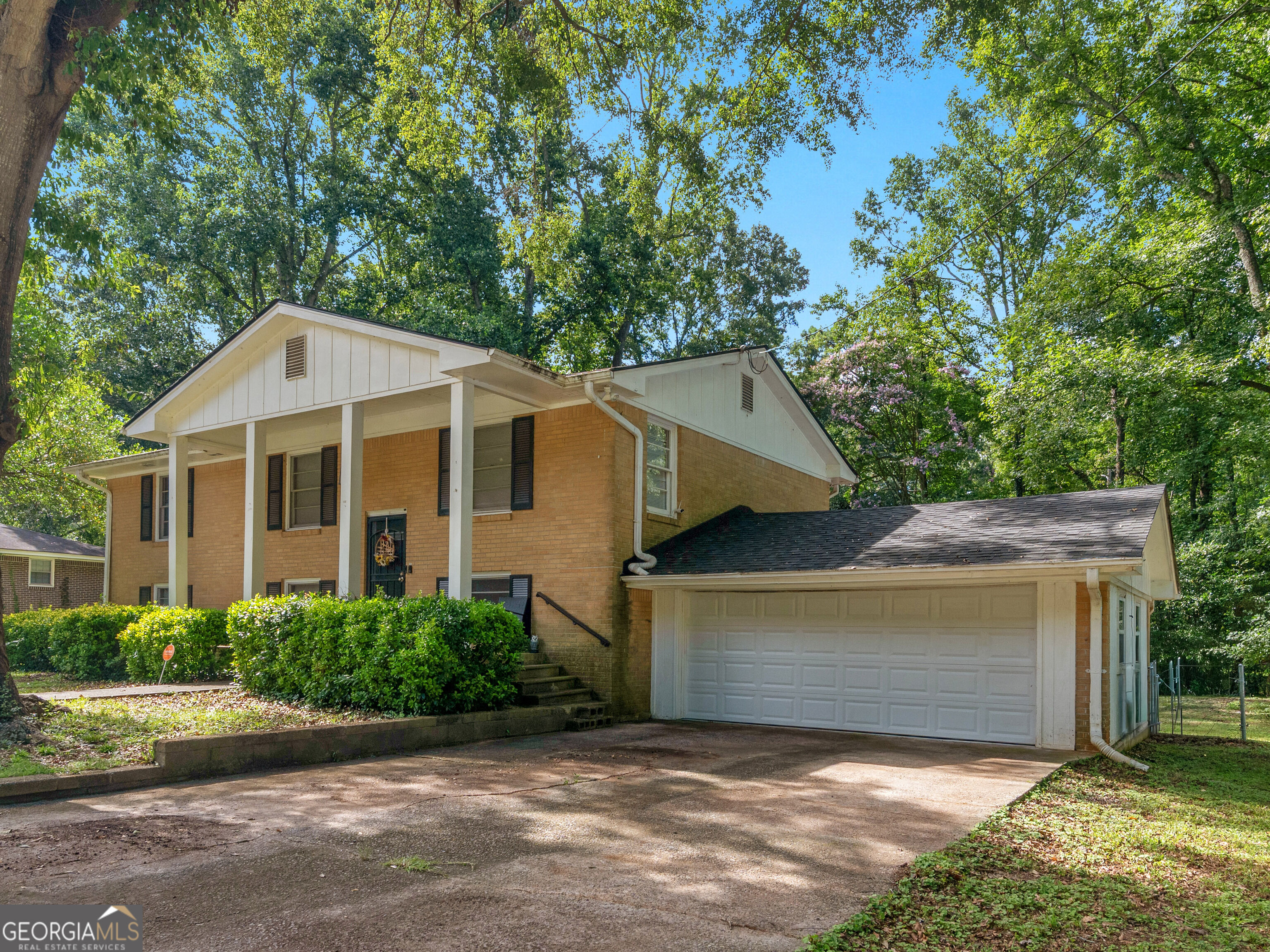 1607 Hillview Avenue Property Photo 36