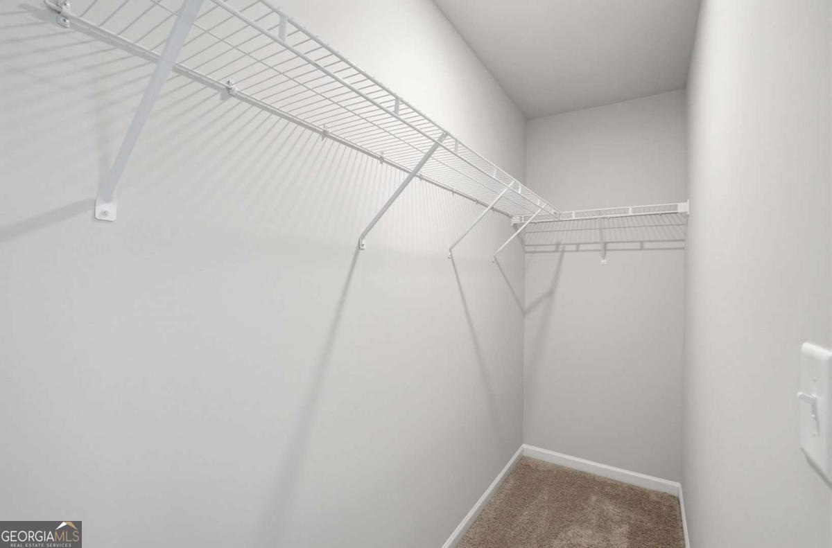 5350 Fox Den Road Property Photo 18